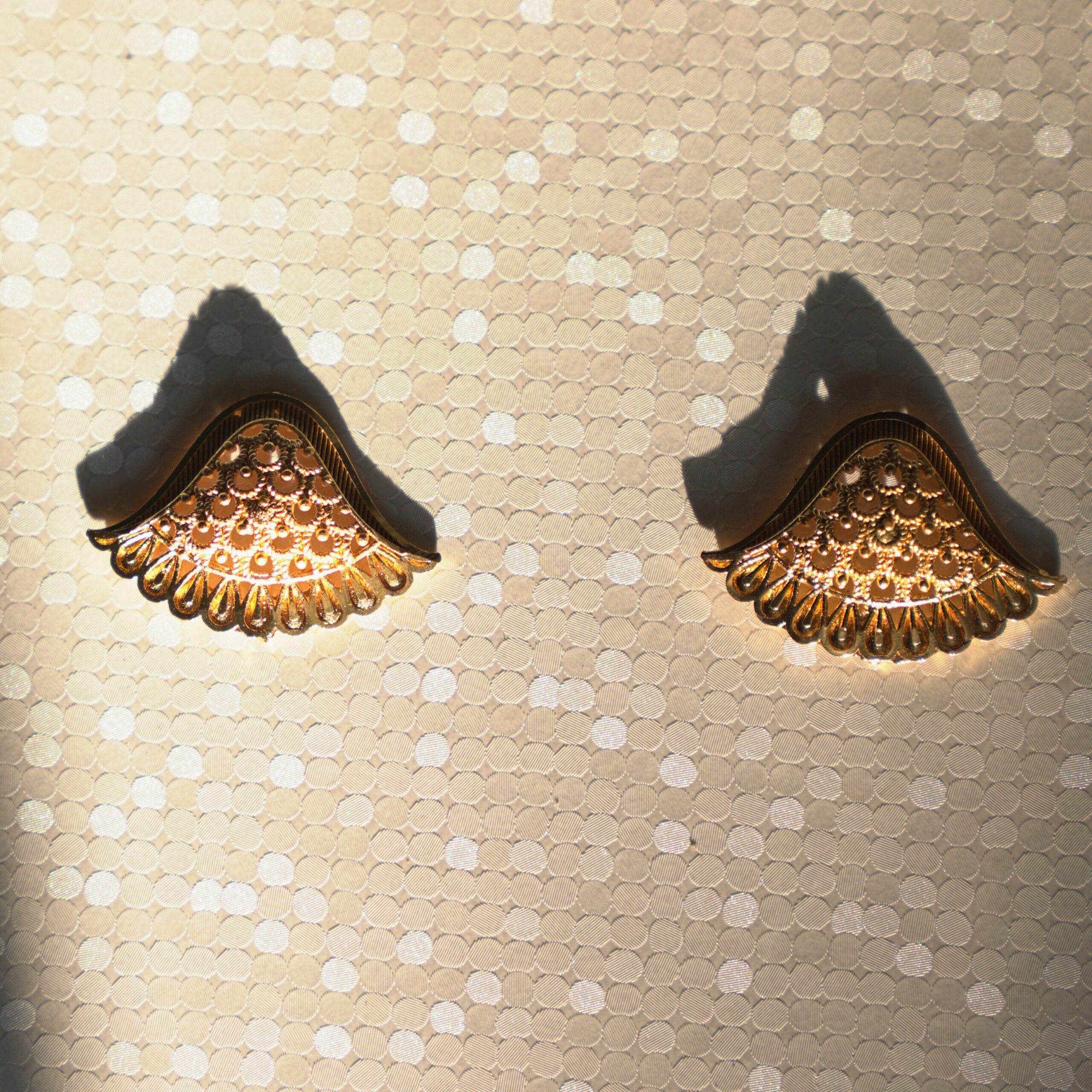 Elegant Gold-Plated Tiered Necklace & Stud Earring Set | Filigree Fan Design - Image 2