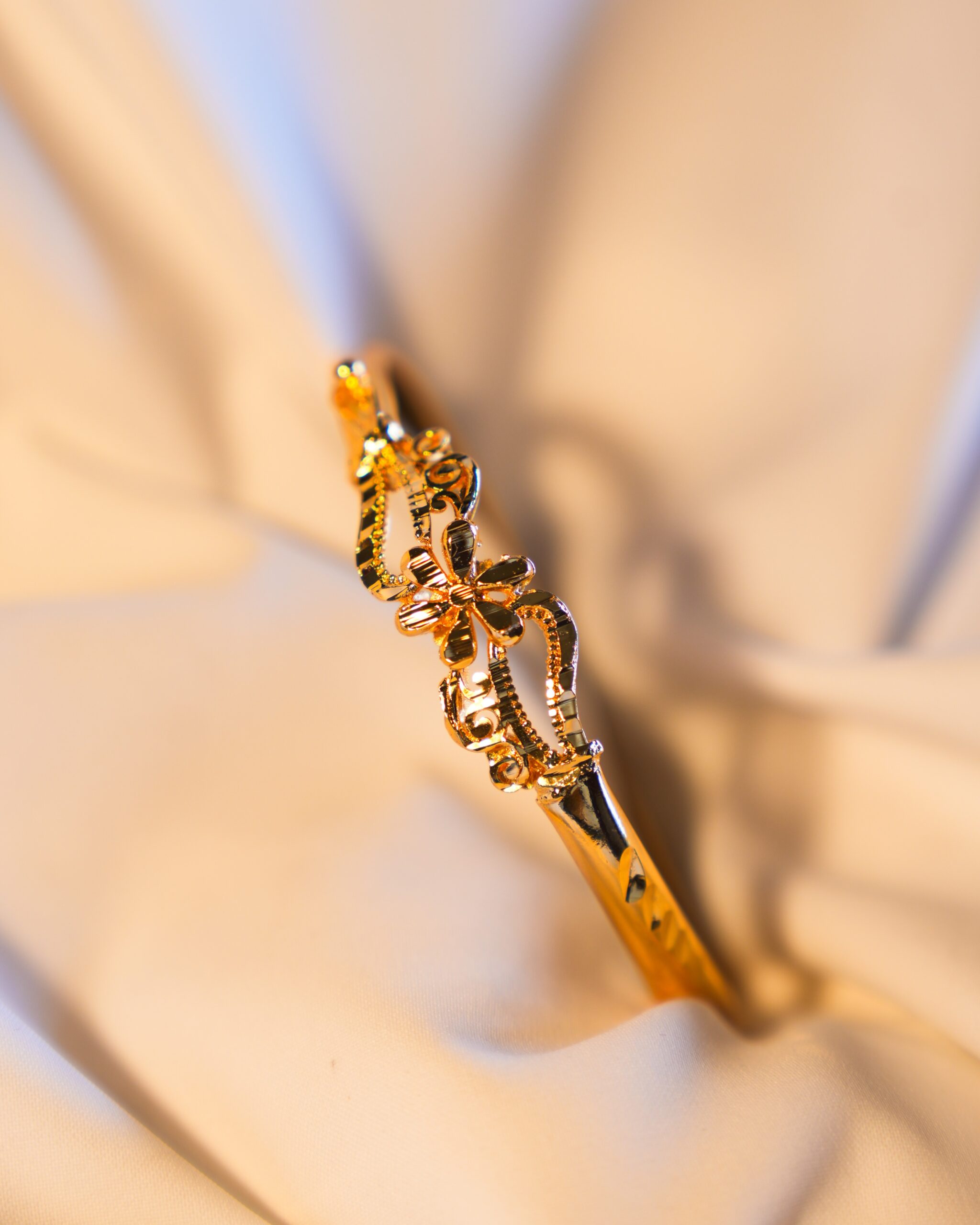 Royal Bloom Gold-Plated Bangle