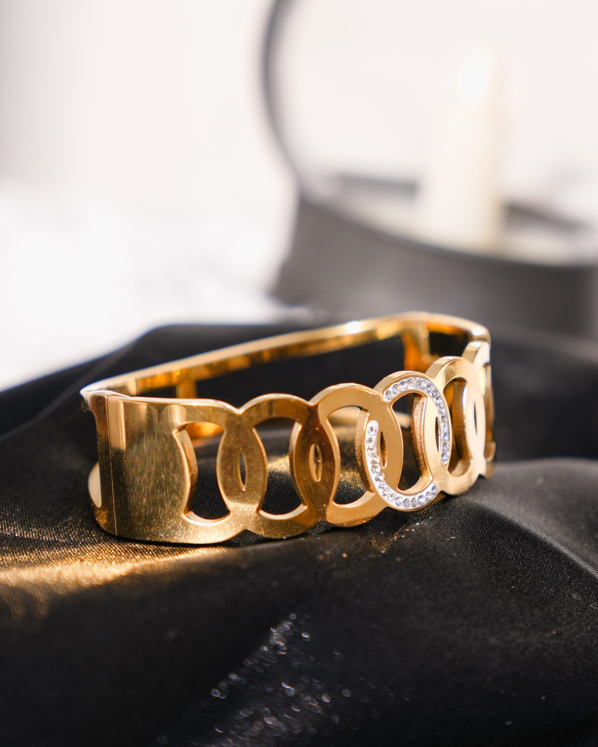 Interlocking Crystal Bracelet