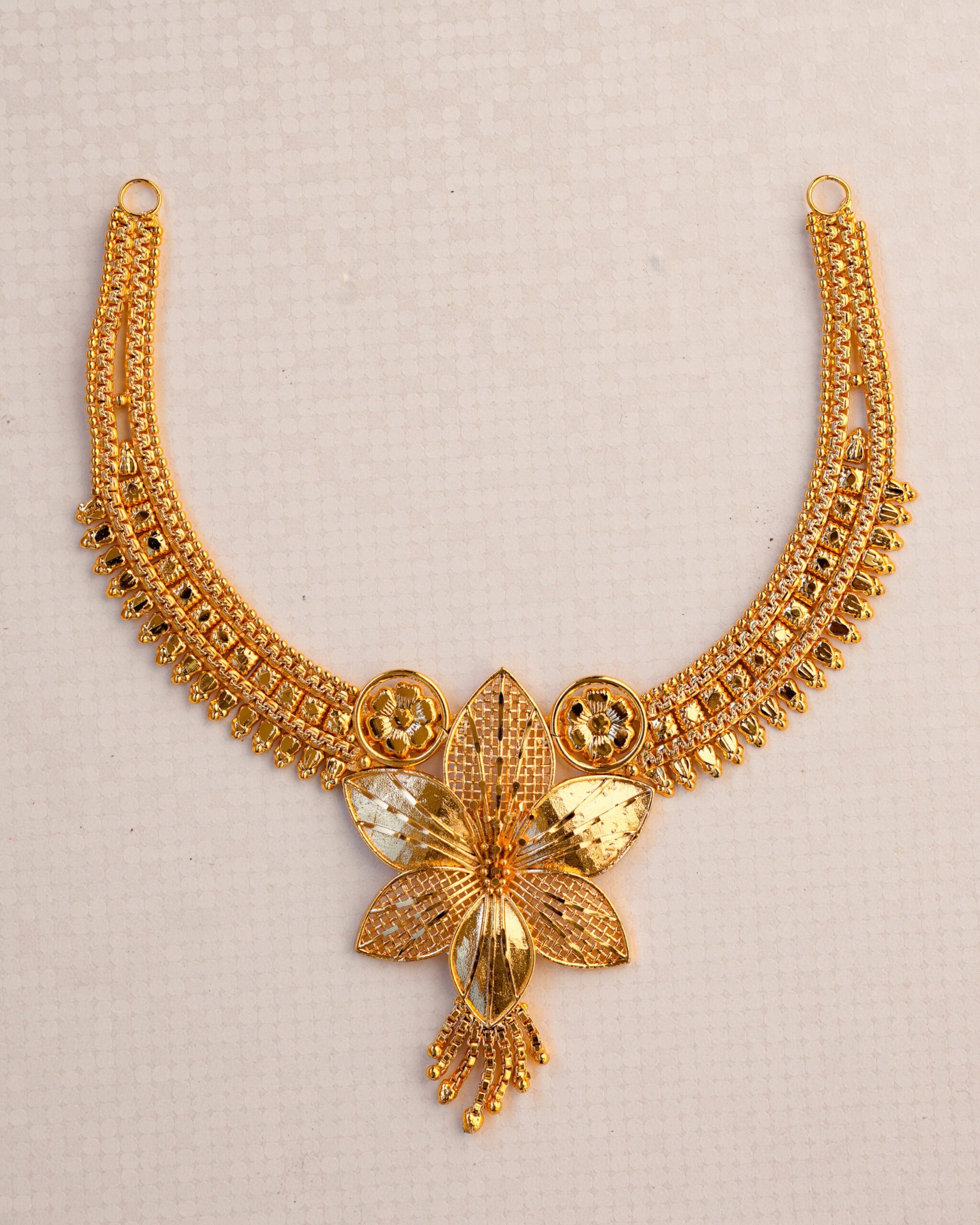 Golden Bloom Necklace Set - Image 3